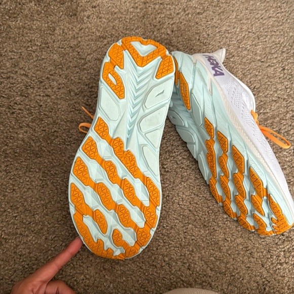 HOKA - Picture 5 of 11